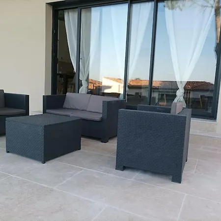 فيلة Spacieuse Avec Piscine, Secteur Tres Calme *