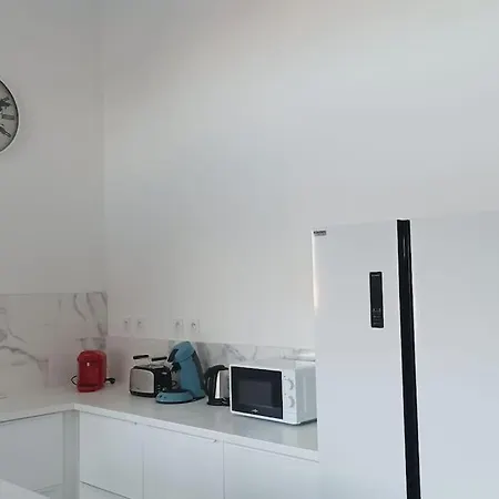 Spacieuse Avec Piscine, Secteur Tres Calme فيلة نيم