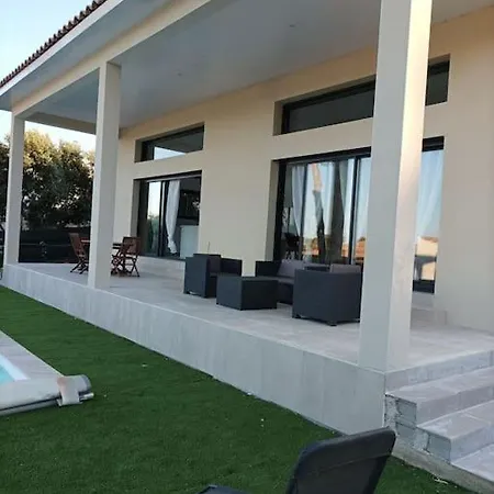 Spacieuse Avec Piscine, Secteur Tres Calme *