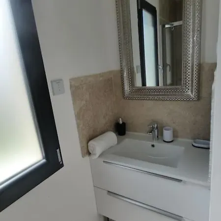 فيلة Spacieuse Avec Piscine, Secteur Tres Calme نيم